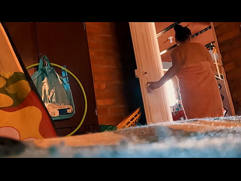 ❤️ నా మామయ్య నన్ను షవర్‌లోకి అనుసరిస్తాడు, నేను స్నానం చేస్తున్నప్పుడు అతను నన్ను ఫక్ చేస్తాడు. పోర్న్ వద్ద te.mouthporn.ru ❌️❤